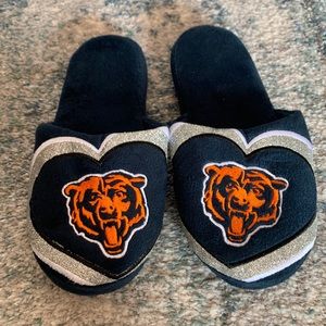 NWOT CHICAGO BEARS slippers